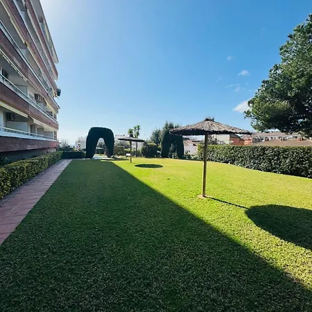 Confortable Piso Con 2 Piscinas Cerca De La Playa アパート