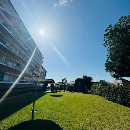 Confortable Piso Con 2 Piscinas Cerca De La Playa