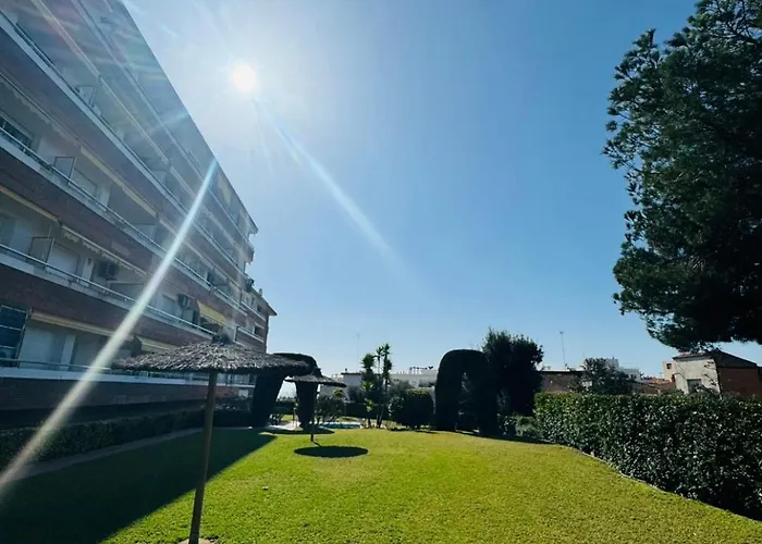 Confortable Piso Con 2 Piscinas Cerca De La Playa